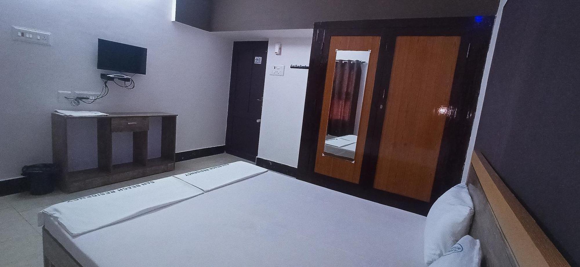 San Beach Residency Karaikal Kültér fotó