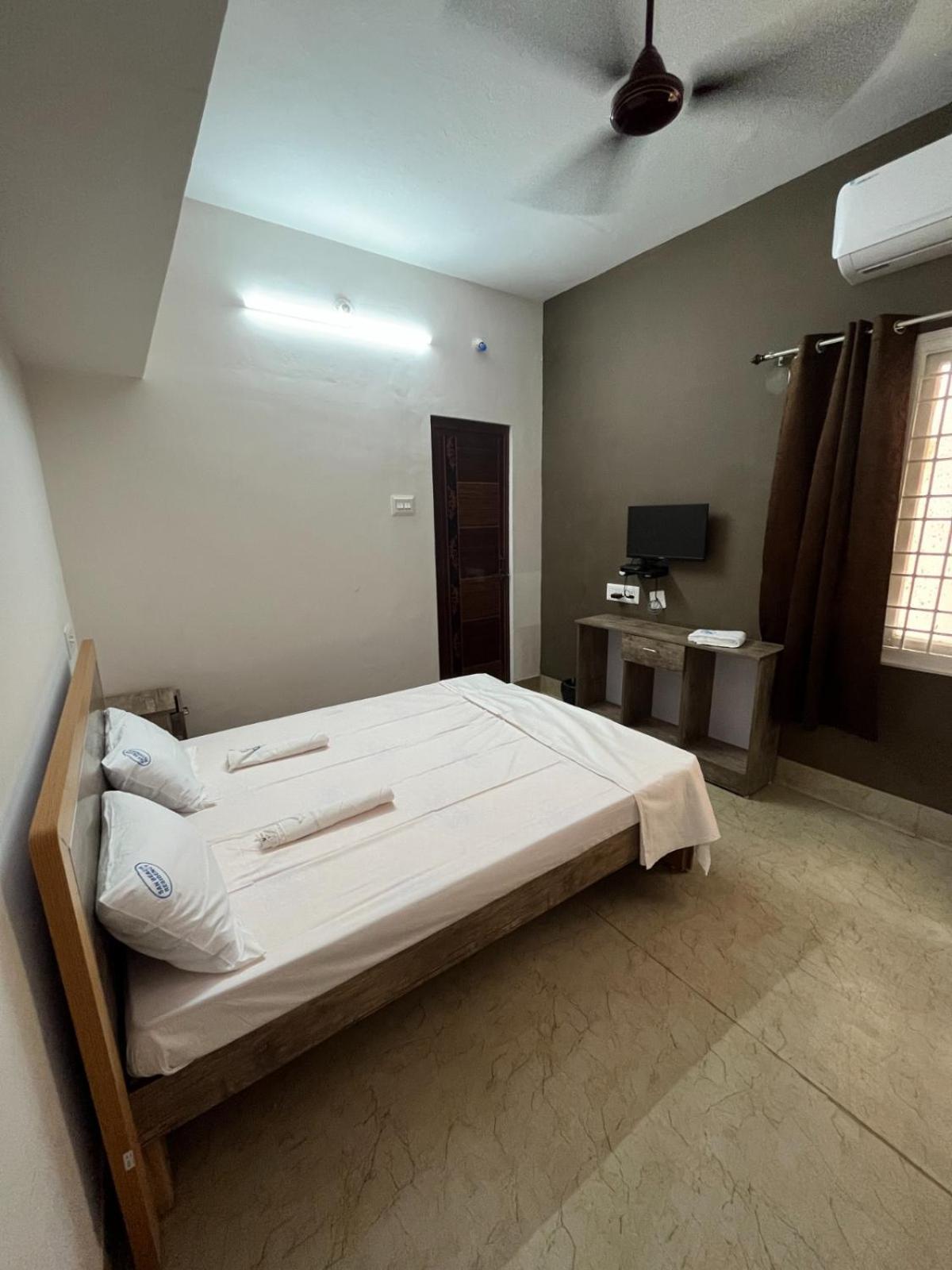 San Beach Residency Karaikal Kültér fotó